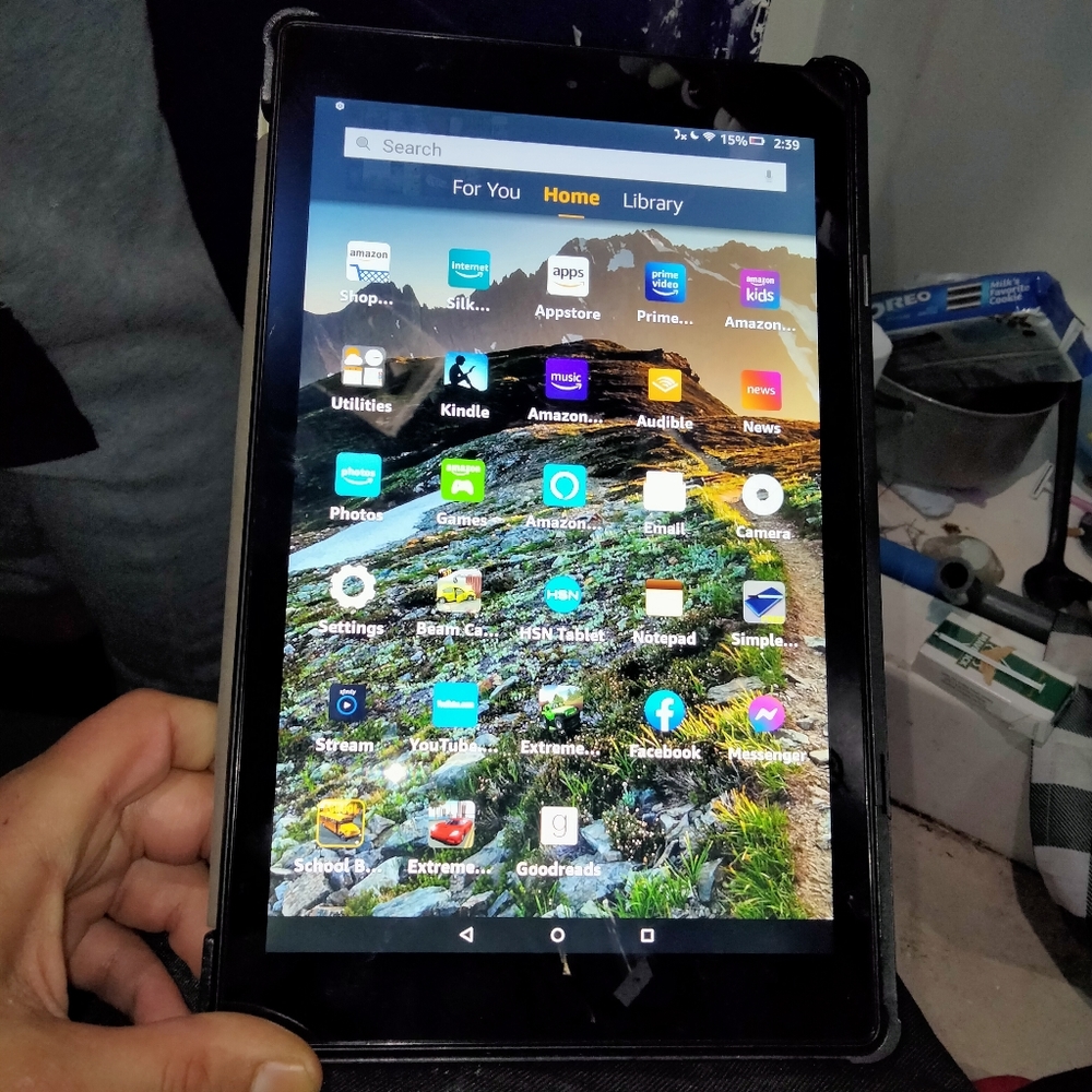 Amazon fire hd 10 tablet